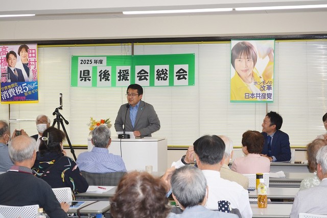 あいさつするはたやま氏