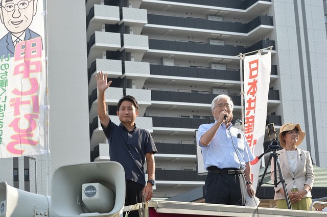 決意や政策を訴える高橋氏、田中氏、江尻氏