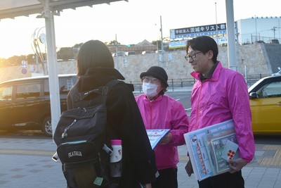対話がはずむ千葉氏と小林氏