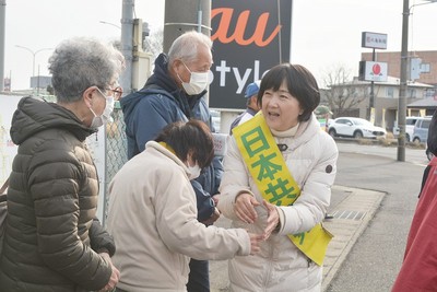 応援にこたえる梅村氏