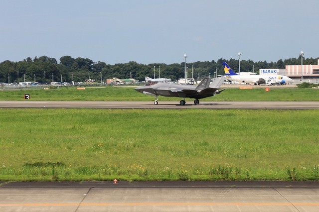 米軍F35と茨城空港からのスカイマーク