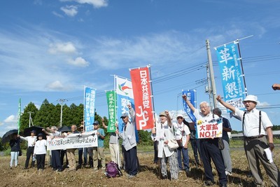 百里基地で2回目となる、日仏共同訓練中止を求める百里基地正門付近での抗議行動